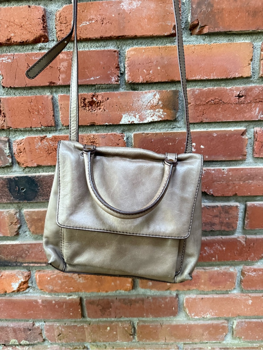 Hobo Women's Leather Flap Crossbody Bag in Taupe